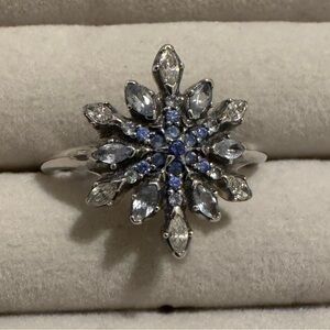 Elegant Silver and Blue Snowflake Ring
